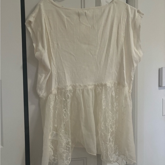 Ivry Lace Top - Picture 5 of 5